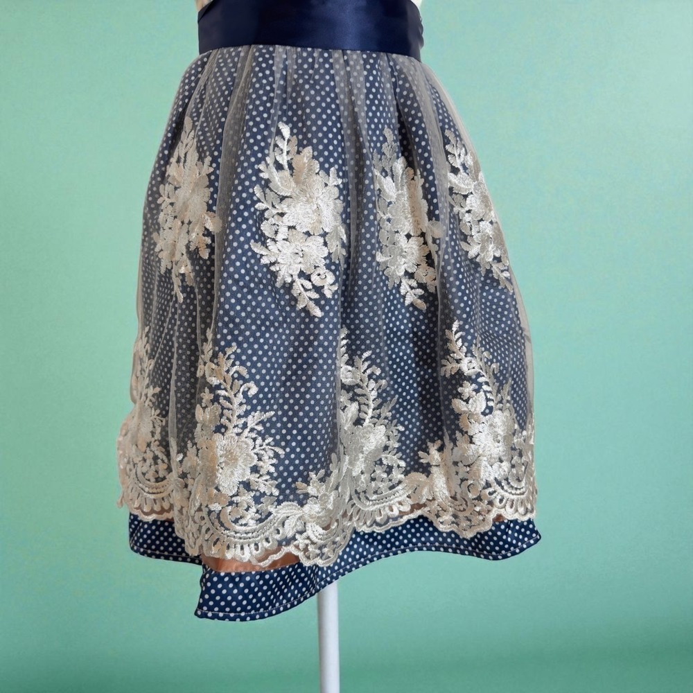 New Large Oktoberfest Blue Floral Lace Dirndl Dress Trachten - Picture 5 of 6